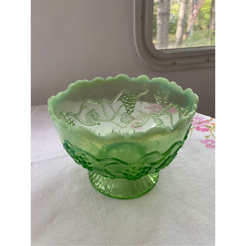 Northwood Jefferson Glass Opalescent Green Dish with Grape and Leaf Pattern